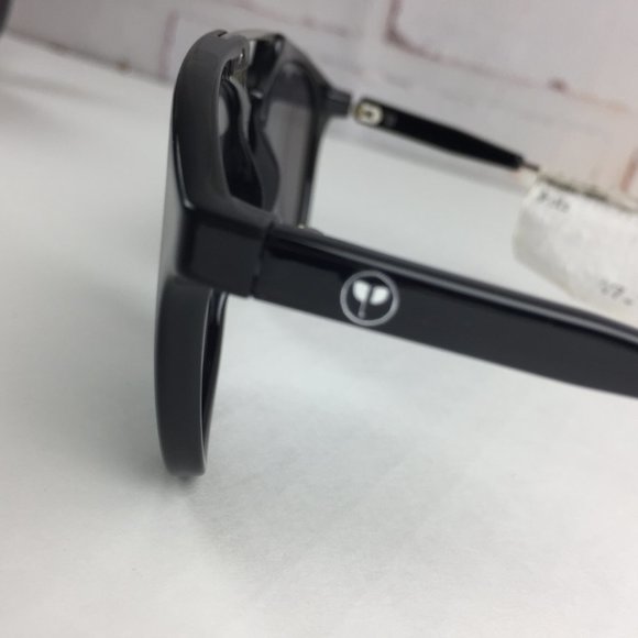 New: Diane Von Furstenberg Sunglasses/ Mirrored Black Rim - Picture 5 of 7